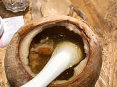 泰式椰皇炖乌鸡汤-陈鹏鹏潮汕菜(宝安机场T3航站楼店)