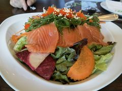 -Chom Cafe and Restaurant