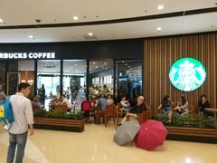 等位区-星巴克臻选(莘庄仲盛店)