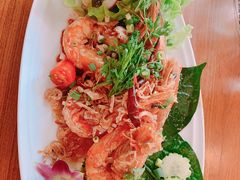 -Chom Cafe and Restaurant