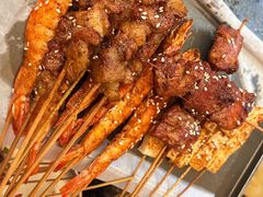 -何妹湿辣牛肉·粤式烧烤砂煲(桂雅路店)