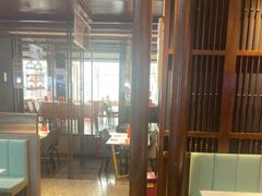 -阿瓦山寨·湘菜现炒·剁椒鱼头王(咸阳总店)