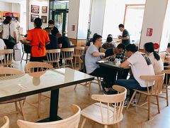 大堂-闫家驴肉老店(华电一校店)