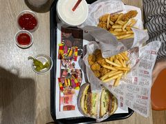 -The Habit Burger Grill 哈比特汉堡(爱琴海店)