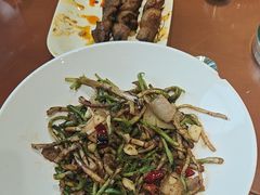 -黄泥岗·地道湖北菜(奥特莱斯店)