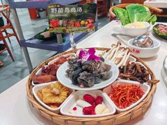 -土连锅·现熬养生汤锅(梁家巷店)