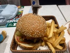 -水桶王国主题餐厅·聚会·生日派对·亲子活动·家庭套餐(亚龙湾希尔顿店)