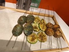 -山野的朋友露营炭火烤肉