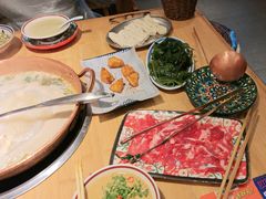 -洱火云南酸菜牛肉火锅(石景山当代商城店)