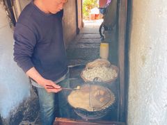 -仓桥直街臭豆腐