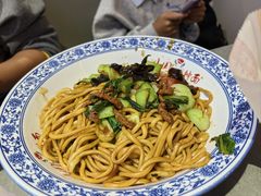 -小国抻面大烧烤馆