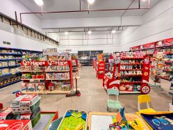 -逝水玩具折扣店