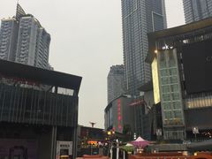 -日月光中心广场