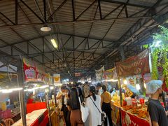 -席娜卡琳火车铁道夜市