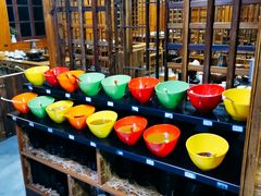 自助调料区-果松木炭酸菜铜火锅·外婆参鸡汤