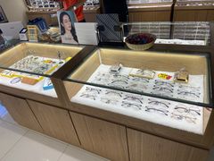 -视野联行眼镜·蔡司授权店(长白万象汇店)