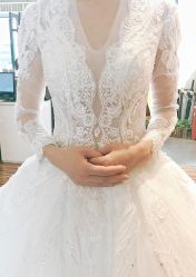 点击看大图 -GRACE KELLY婚纱与礼服(北京店)