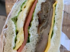 大满足鸡排三明治-Cafe on warm(丹霞店)