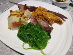 龙利鱼-亚洲国际大酒店·云顶阁旋转自助餐厅
