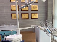 -上海仁爱医院口腔科 · 种植