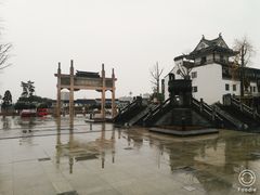 -梅村泰伯庙