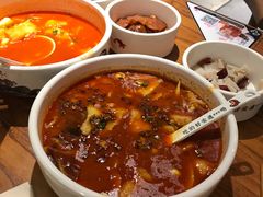 -渝是乎酸菜鱼(龙旗购物中心店)