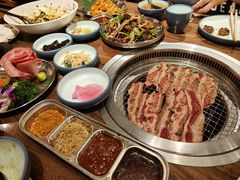 -明洞阿姨·韩式酱蟹烤肉·创意料理(三元桥店)