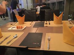 餐桌-彩虹云霄拜约克摩天塔