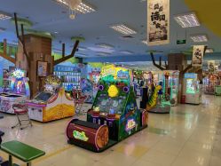 -莫莉幻想儿童乐园(武汉金银潭永旺店)