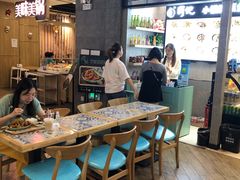 大堂-百春原湖南牛肉粉(百联世纪店)
