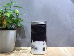 桑葚酸奶冰冰-素匠泰茶(三里屯SOHO工体奶茶店)