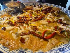 -桂二老坛酸菜鱼(三街两巷店)
