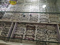 -罗创丹阳眼镜(童卫路店)