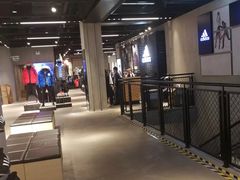 -adidas(印象城购物中心店)