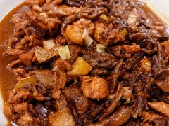 小鸡炖蘑菇-春發合饭庄