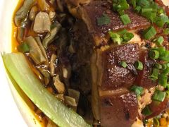 -阿瓦山寨·湘菜现炒·剁椒鱼头王(咸阳总店)