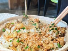 海螺煲仔饭-麻辣总动员·川派海鲜·现炒浇头面·自贡菜(五彩城店)