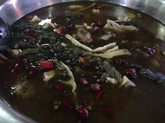 特色酸菜竹笋鸡-符缸酸菜鸡(华阳店)