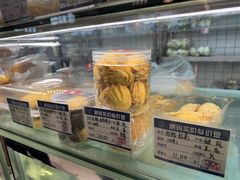 -白玉兰食品甜凤店(合生汇店)