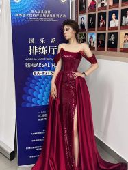 -台湾蔡美月婚纱租赁