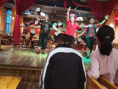 -老滇山寨•云南特色菜•地方菜•民族风情歌舞表演(金碧店)