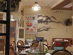 大堂-醉美东江·三文鱼·烧鸡公