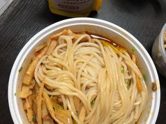 酸辣笋尖米粉-卓雅桂林米粉