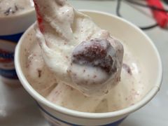 红丝绒草莓-DQ·蛋糕·冰淇淋(河东万达店)