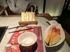 -尚尚仙·酸汤猪手·猪肚鸡火锅(华联万柳购物中心店)