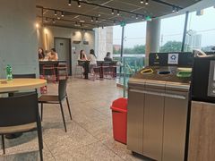 大堂-麦当劳(展览路店)