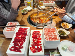 -来龍儿鲜切牛肉自助老火锅