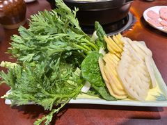-菌之家·专业纯野生菌火锅·特色炒菌