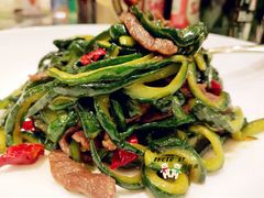 牛肉丝炒黄瓜柳-南山鲜虾面·活鲜小馆·海味大连菜(南山总店)