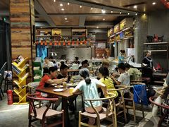 大堂-盐官日光域房车营地·有盐餐厅